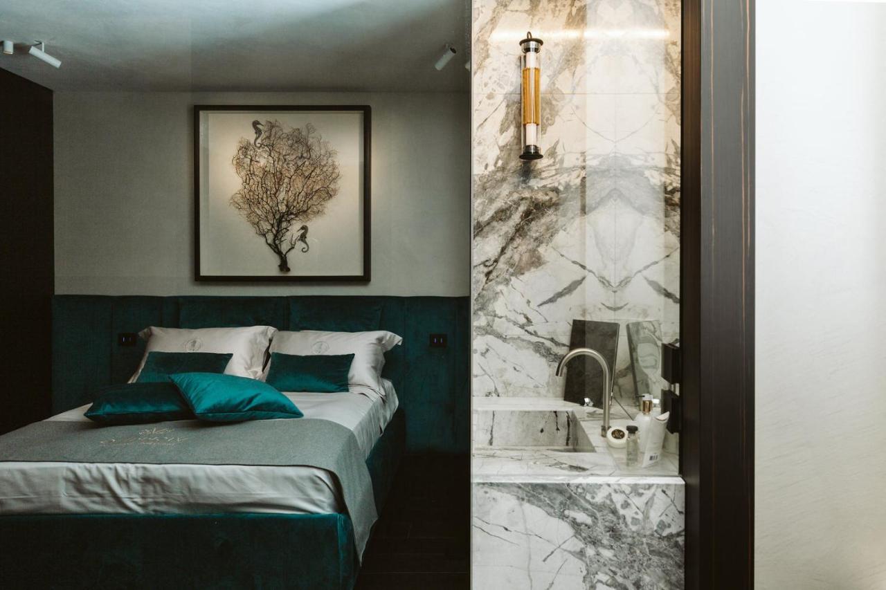 Bed and Breakfast The Harbour - Luxury Living Трани Экстерьер фото